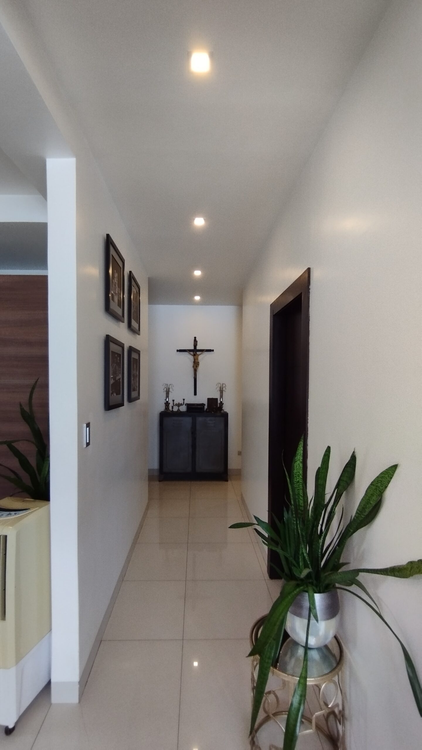 Una joya de departamento. 10 Pasillo hacia las habitaciones