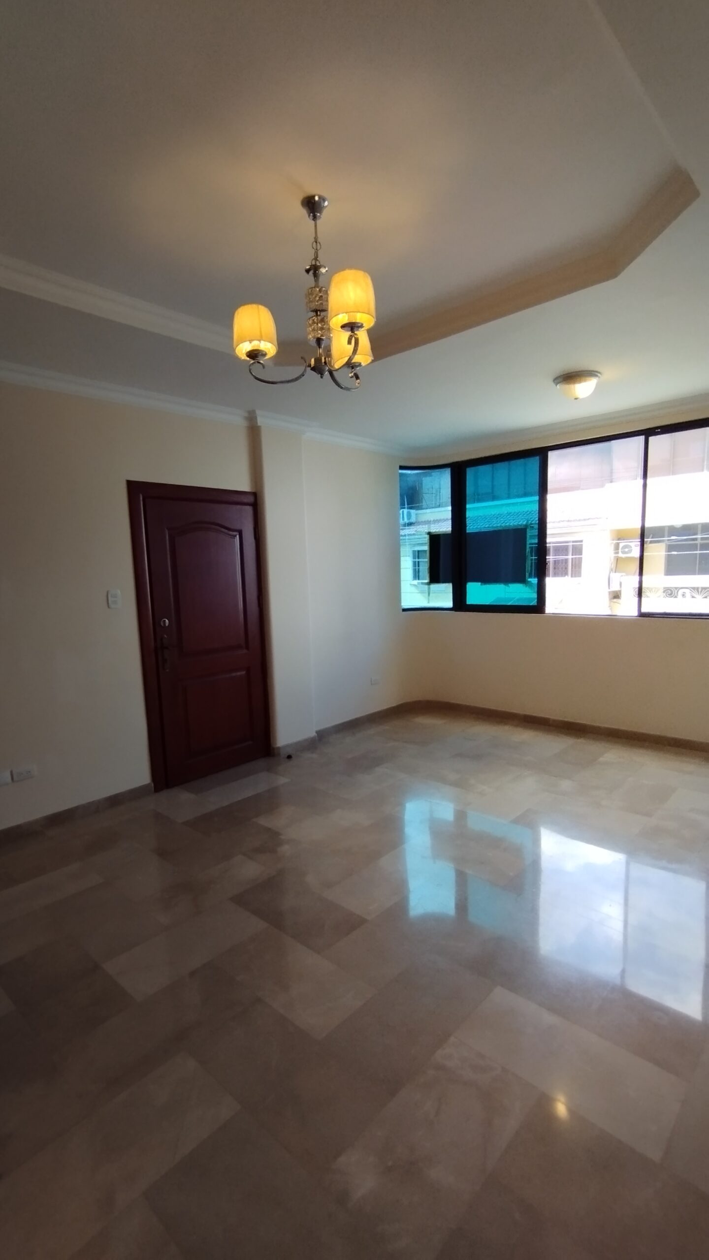 Lindo y cómodo departamento Guayaquil 2 1707442988516 scaled