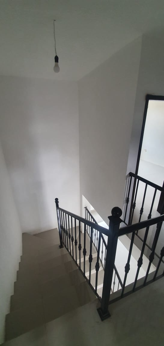 VENTA casa de ESTRENO EL CONDADO 12 Vista desde planta alta escaleras