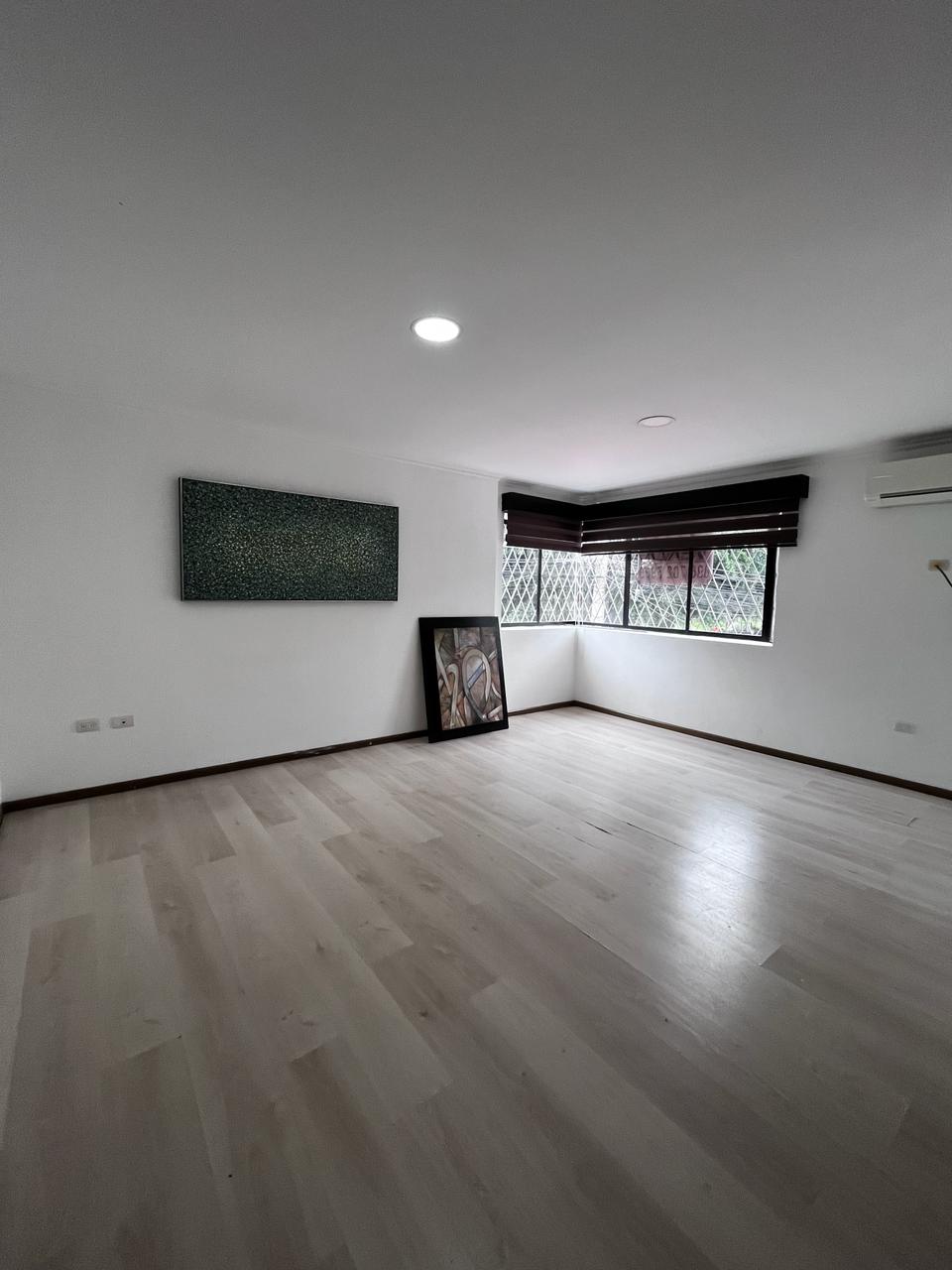 Kennedy Norte - Alquiler 7 Cuarto master