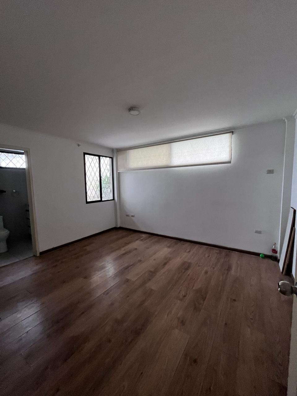 Kennedy Norte - Alquiler 9 Cuarto secundario